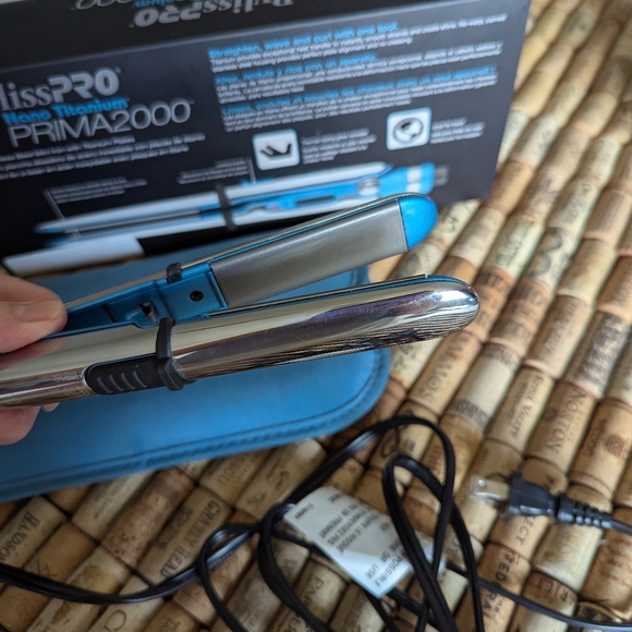 BaBylissPRO Mini Prima Styling Iron 3/4'' offers dual functionality - Picture 5 of 5